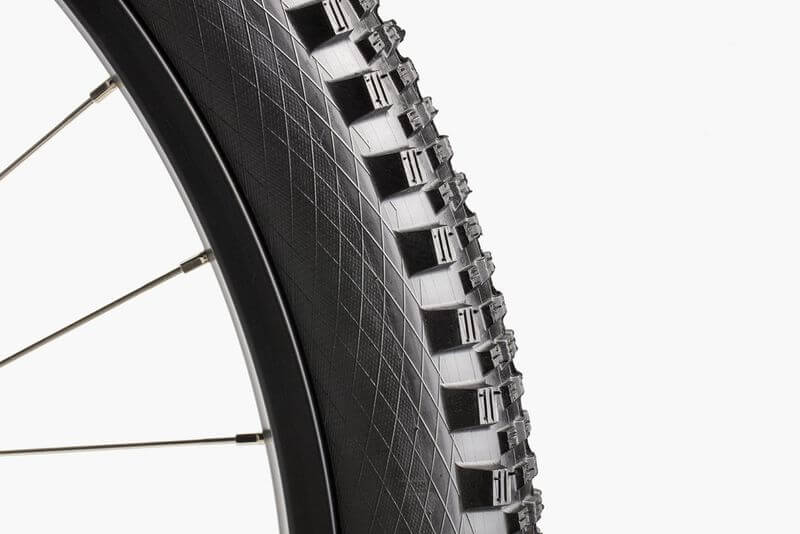 Riese & Muller Charger GX fat tires wide rims